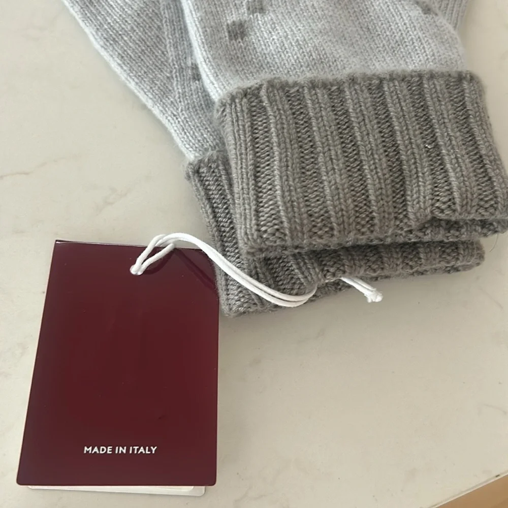 NWT Gucci GG Jacquard 100% Cashmere Gloves Size Medium
